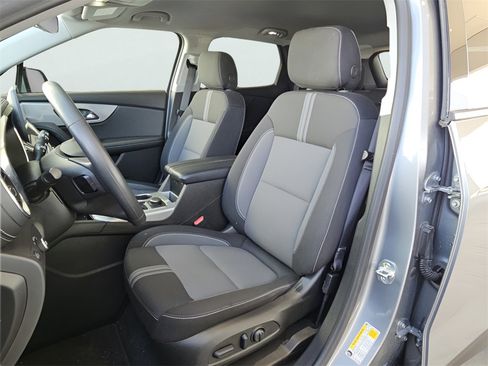 Used 2025 Chevrolet Blazer LT image 13