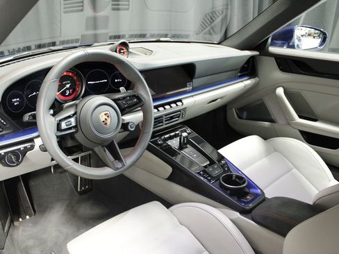 Used 2024 Porsche 911 Carrera 4 GTS image 5