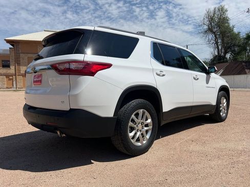 Used 2020 Chevrolet Traverse LT image 7