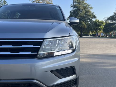 Used 2021 Volkswagen Tiguan SE FWD image 5