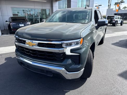 Used 2025 Chevrolet Silverado 1500 LT RWD image 2