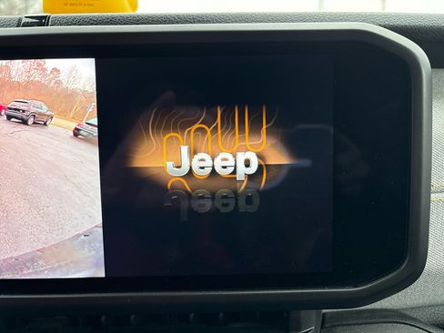 Used 2025 Jeep Wrangler Unlimited Sport image 21