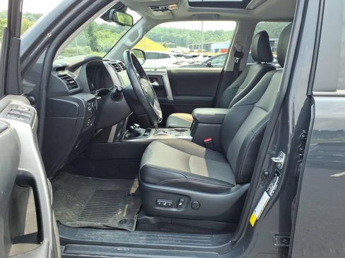 Used 2024 Toyota 4Runner SR5 Premium w/ Moonroof Package AWD/4WD image 13