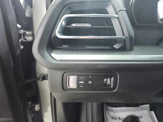 Used 2026 Chevrolet Traverse LT FWD image 30