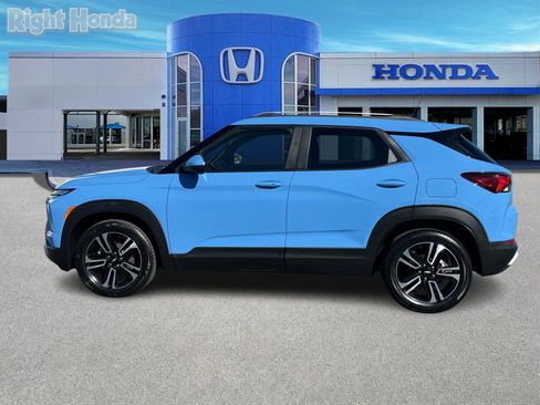 Used 2024 Chevrolet TrailBlazer LT w/ Convenience Package image 3