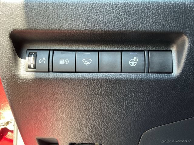 Certified 2022 Toyota RAV4 XLE w/ XLE Grade Weather Package AWD/4WD image 30