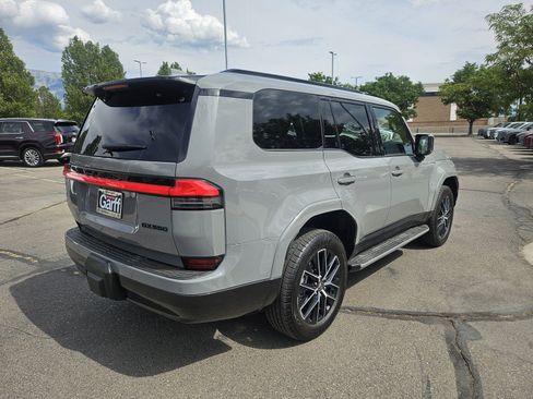Used 2026 Lexus GX 550 w/ Accessory Package (2T) AWD/4WD image 5