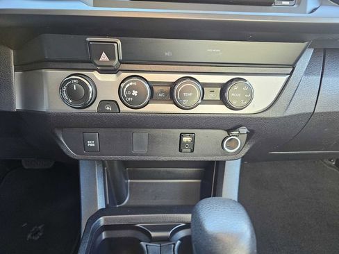 Used 2019 Toyota Tacoma SR w/ SR Convenience Package image 18
