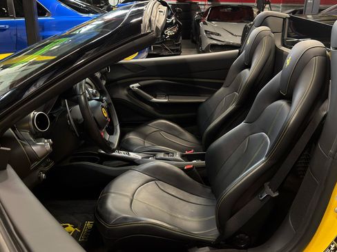 Used 2021 Ferrari F8 Tributo RWD image 15