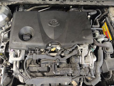 Used 2018 Toyota Camry SE FWD image 30