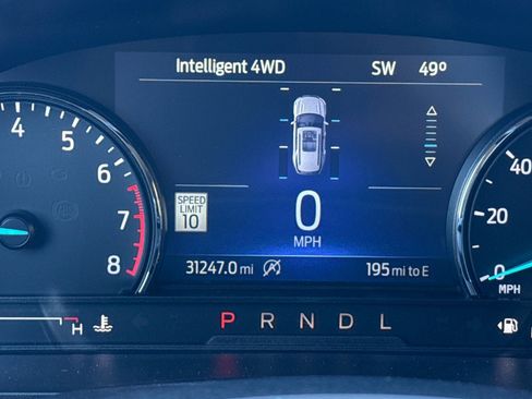 Used 2024 Ford Explorer Limited image 18