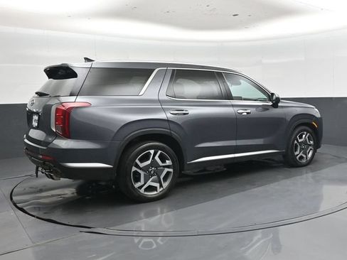 Used 2025 Hyundai Palisade SEL FWD image 3