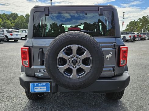 New 2025 Ford Bronco Base image 10