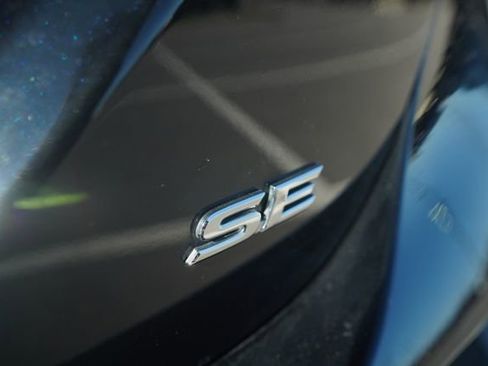 Used 2024 Toyota Camry SE image 38