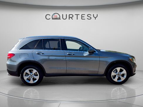Used 2017 Mercedes-Benz GLC 300 image 6