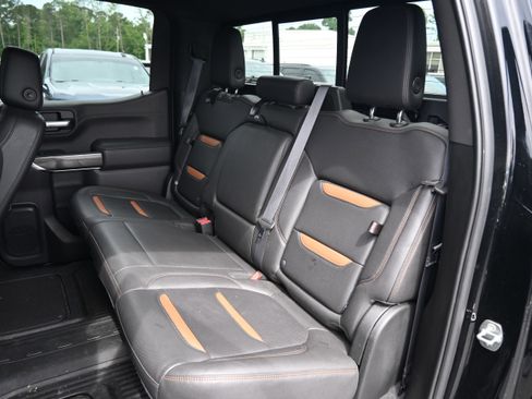 Used 2021 GMC Sierra 1500 AT4 w/ AT4 Premium Package AWD/4WD image 8