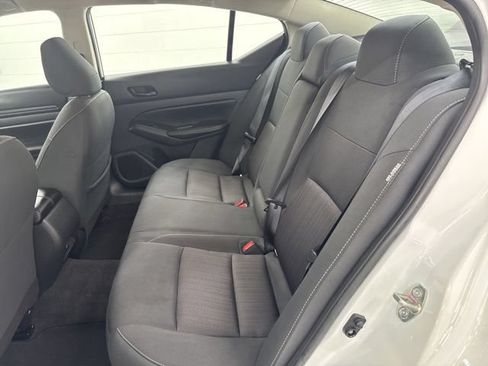 Used 2025 Nissan Altima 2.5 SV FWD image 18