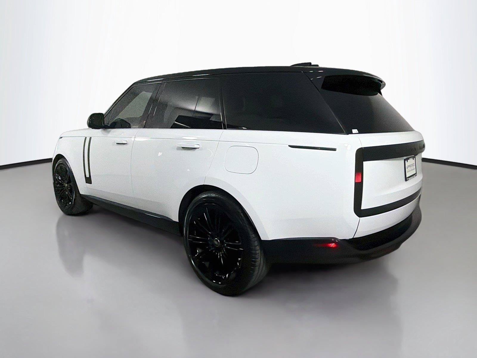 Certified 2025 Land Rover Range Rover SE AWD/4WD image 7