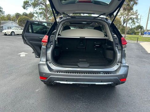 Used 2020 Nissan Rogue SL w/ Premium Package image 16