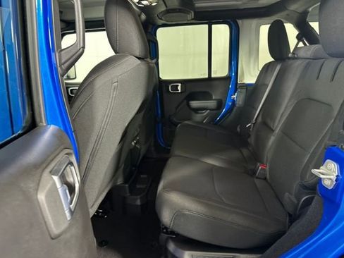 Used 2023 Jeep Wrangler Unlimited w/ Cold Weather Group AWD/4WD image 25