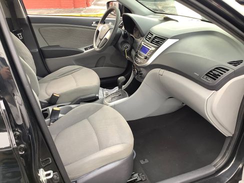 Used 2014 Hyundai Accent GLS image 16