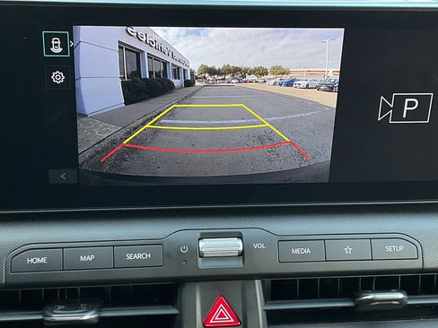 Used 2025 Kia K4 LXS image 33