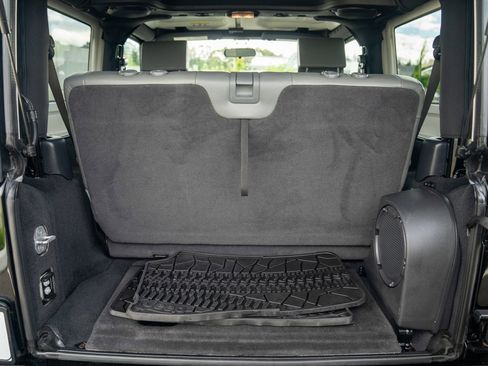 Used 2010 Jeep Wrangler Rubicon w/ PWR Convenience Group AWD/4WD image 26