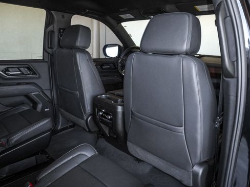 Used 2025 GMC Yukon Denali image 43