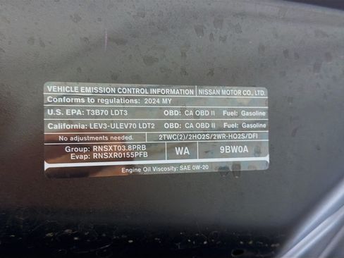 Used 2024 Nissan Frontier SV RWD image 17