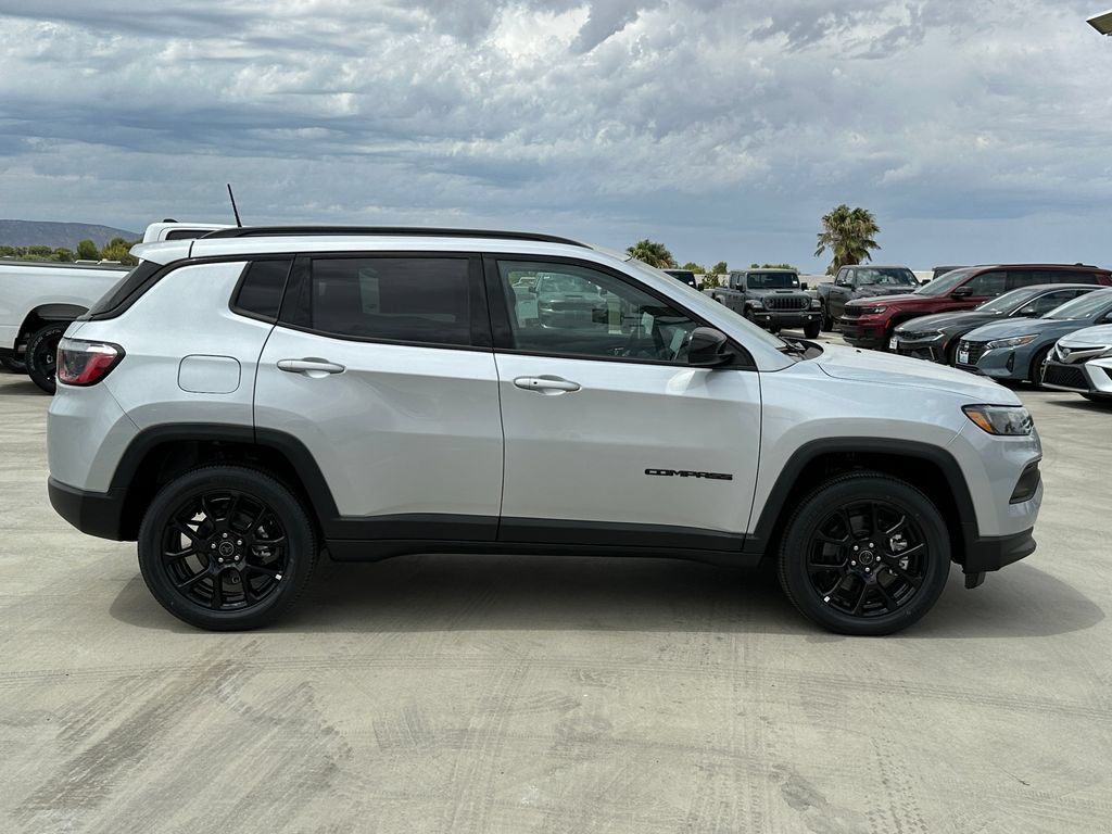 New 2026 Jeep Compass Latitude AWD/4WD image 9