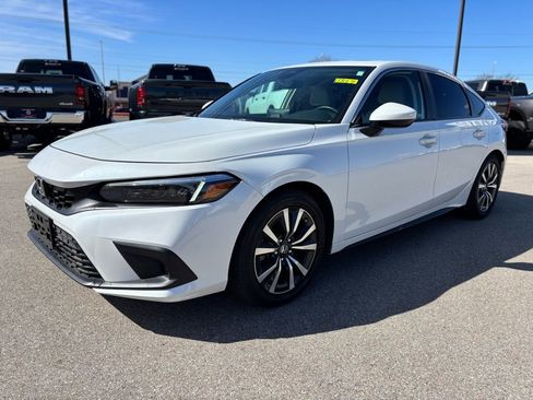 Used 2024 Honda Civic EX-L image 3