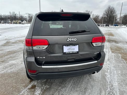 Used 2018 Jeep Grand Cherokee Limited image 26