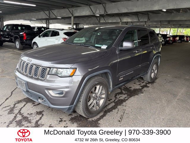 Used 2017 Jeep Grand Cherokee Laredo AWD/4WD image 1