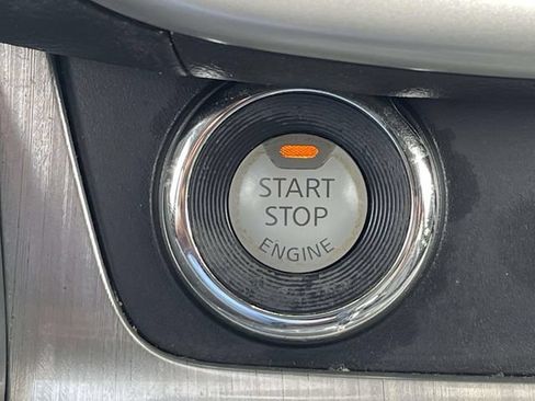 Used 2015 Nissan Murano Platinum w/ Platinum Technology Package AWD/4WD image 32