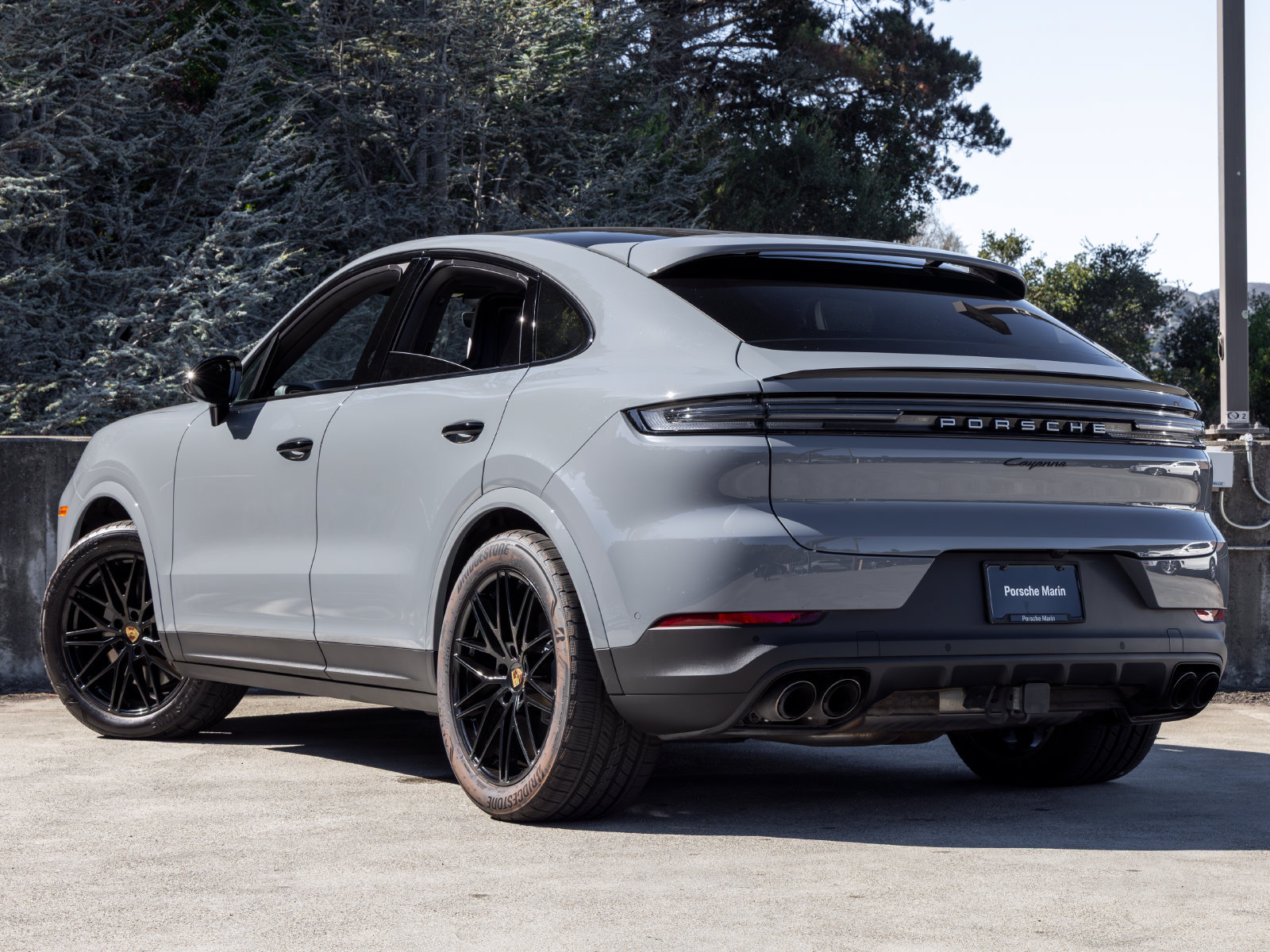Certified 2024 Porsche Cayenne Coupe AWD/4WD image 3