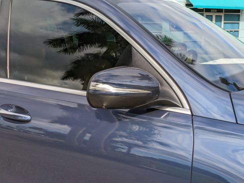 Used 2024 Mercedes-Benz GLS 580 4MATIC image 11