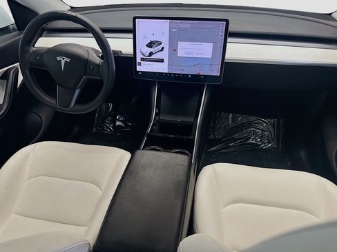 Used 2020 Tesla Model Y Long Range image 12