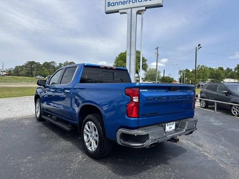 Used 2022 Chevrolet Silverado 1500 LTZ w/ Technology Package AWD/4WD image 5