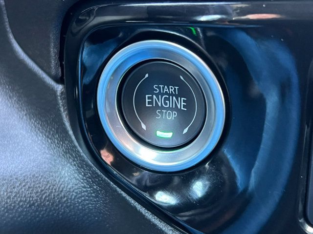 Used 2025 Chevrolet Silverado 2500 ZR2 w/ Technology Package AWD/4WD image 37
