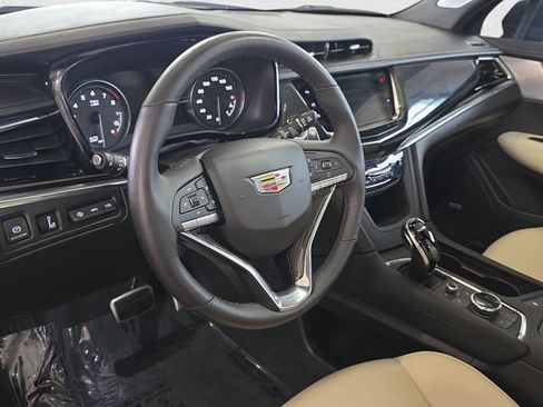 Certified 2023 Cadillac XT6 Sport w/ LPO, ONYX Package AWD/4WD image 18