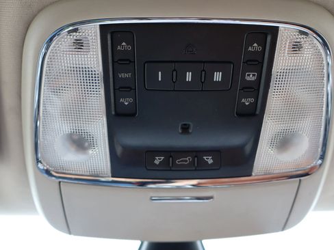 Used 2012 Jeep Grand Cherokee Overland image 31