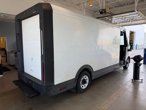 Used 2024 Chevrolet Brightdrop 600 w/ Battery Pack, Max Range AWD/4WD image 3