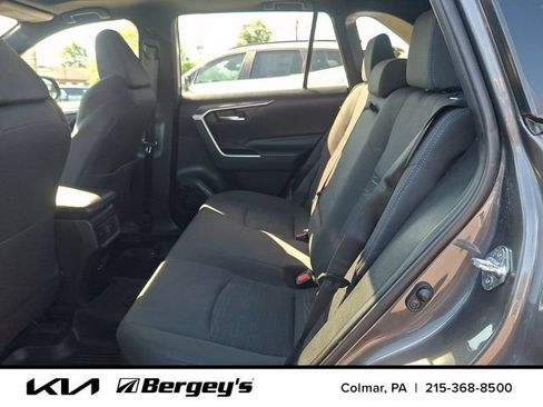 Used 2022 Toyota RAV4 SE w/ Convenience Package AWD/4WD image 12