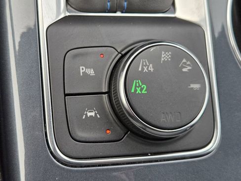 Used 2024 Chevrolet Blazer RS w/ Enhanced Convenience Package image 33