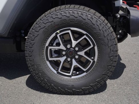 New 2026 Jeep Gladiator Rubicon w/ Steel Power Dome Hood Package image 10