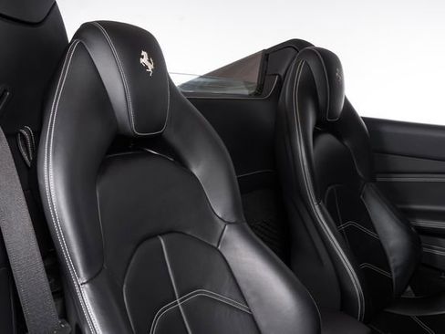 Used 2019 Ferrari 488 Spider RWD image 50