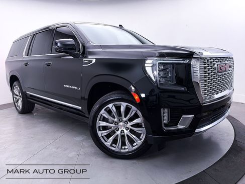 Used 2023 GMC Yukon XL Denali AWD/4WD image 1