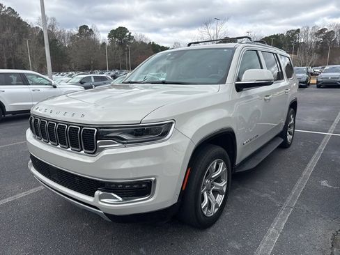 Used 2022 Jeep Wagoneer Series II image 10