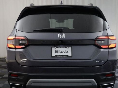 Used 2023 Honda Pilot Elite image 17