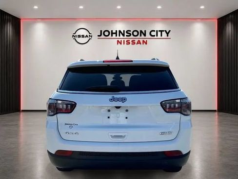 Used 2024 Jeep Compass Latitude AWD/4WD image 5